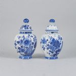 1527 5181 VASES AND COVERS